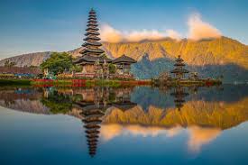Danau Beratan dan Pura Ulun Danu Bratan: Surga Tersembunyi di Bali