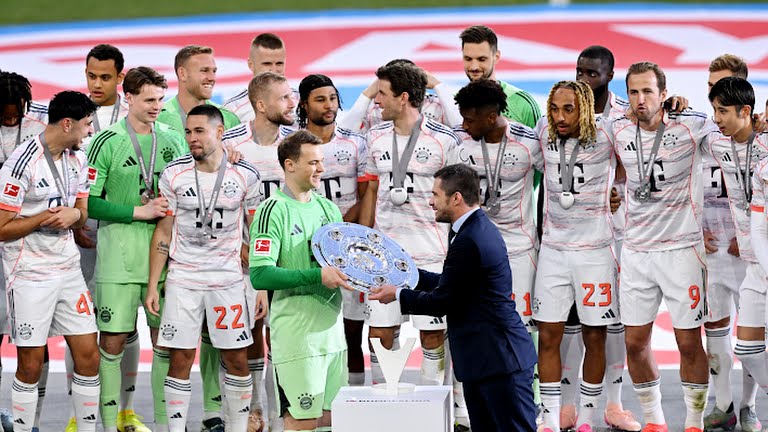 Bayern Munich Bows Boldly in Glorious Home Farewell